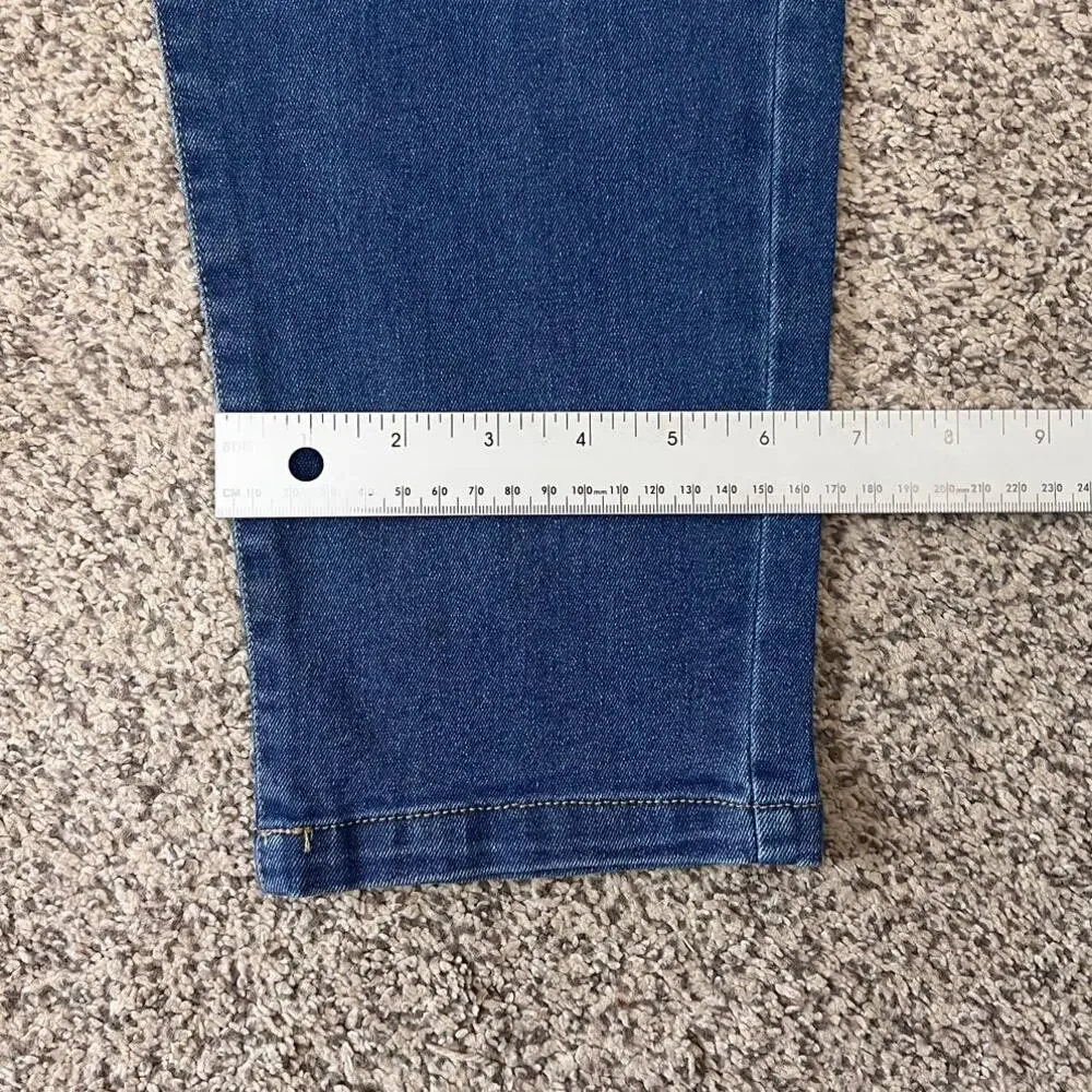 NWT Judy Blue Womens M Minimalist Staple Y2K High Waist Slim Stretch‎ Blue Jeans
